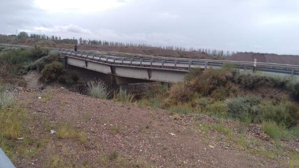 La ruta 40 está cortada por el posible derrumbe de un puente - Informe ...